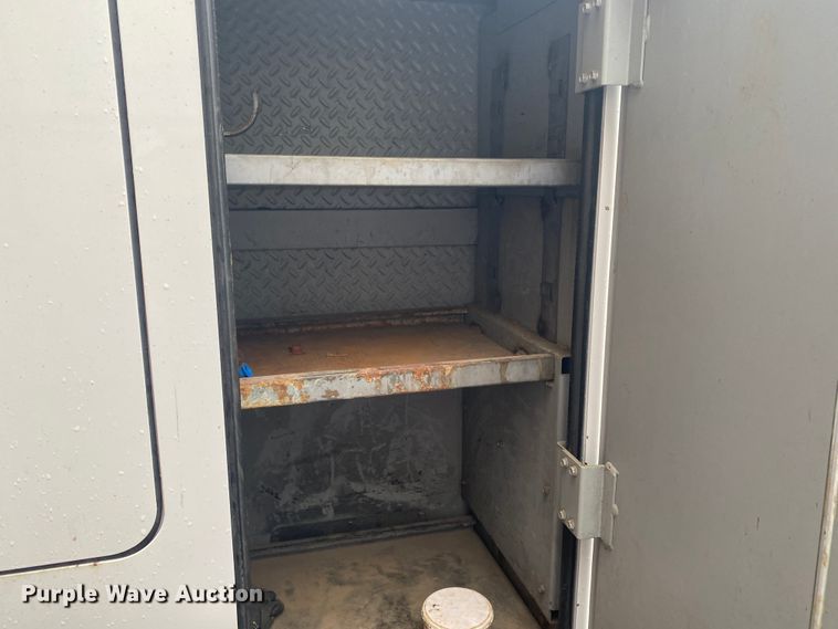 image for item KE9499 2008 International 4400  utility / service truck