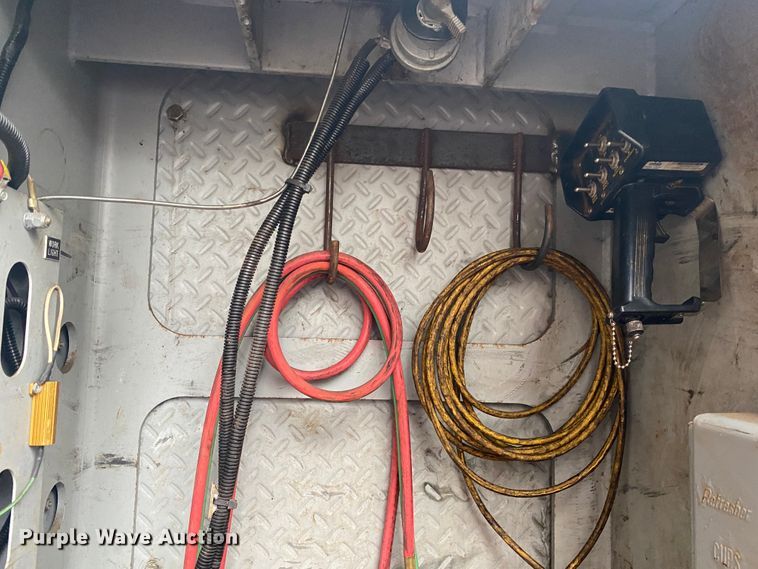 image for item KE9499 2008 International 4400  utility / service truck