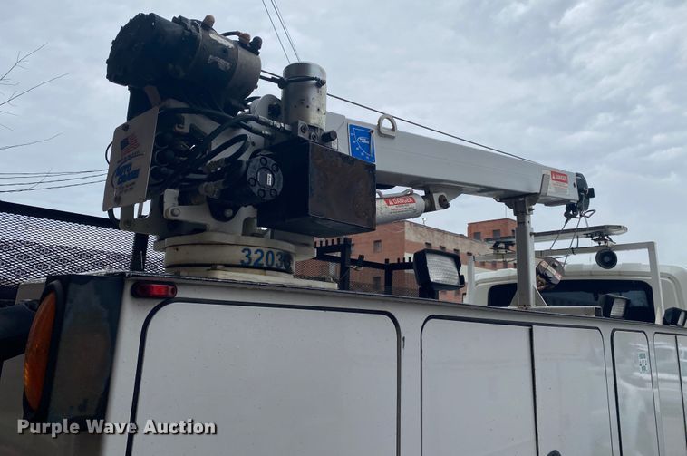 image for item KE9499 2008 International 4400  utility / service truck