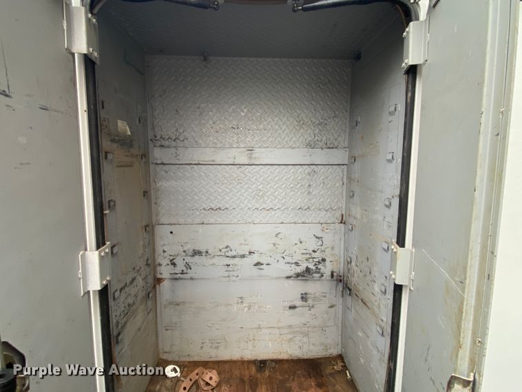 image for item KE9499 2008 International 4400  utility / service truck