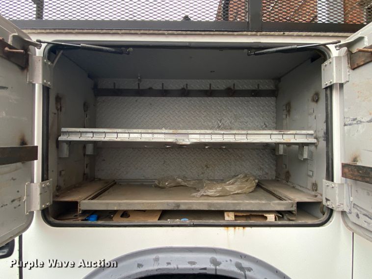 image for item KE9499 2008 International 4400  utility / service truck