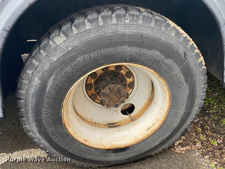 image for item KE9499 2008 International 4400  utility / service truck