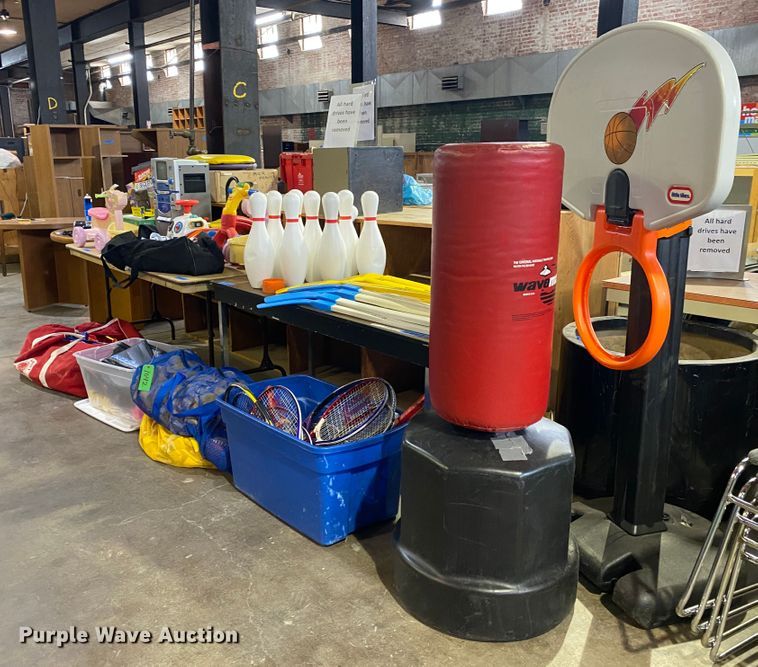 Sporting goods in Tulsa, OK Item KE9548 sold Purple Wave