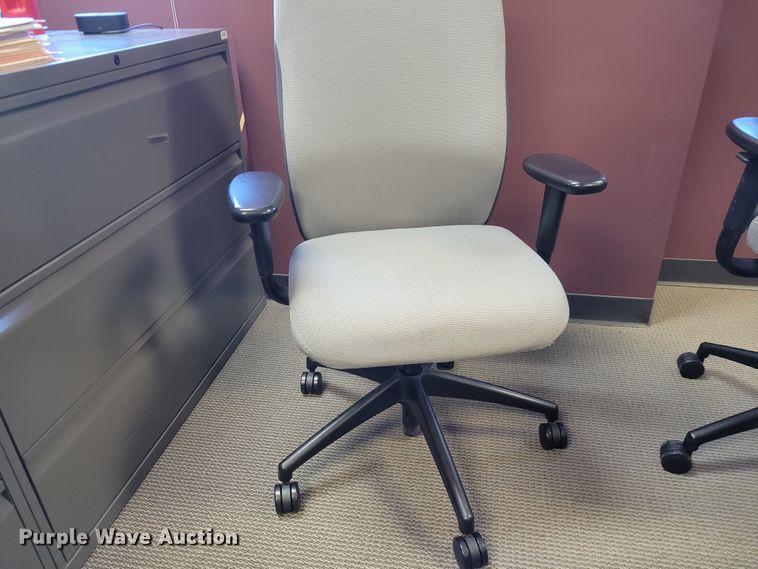 image for item KH9816 (22) chairs