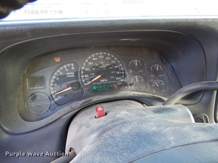 image for item KJ9533 2002 Chevrolet Silverado 1500  Ext. Cab pickup truck