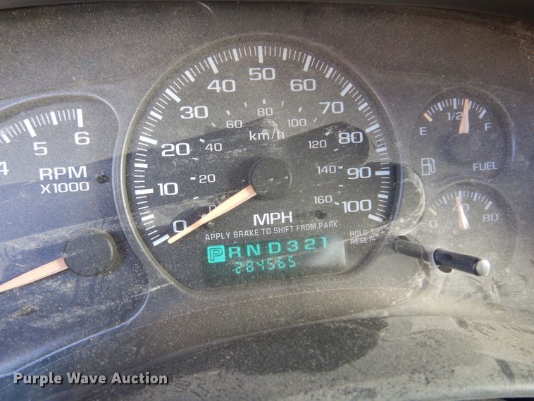 image for item KJ9533 2002 Chevrolet Silverado 1500  Ext. Cab pickup truck