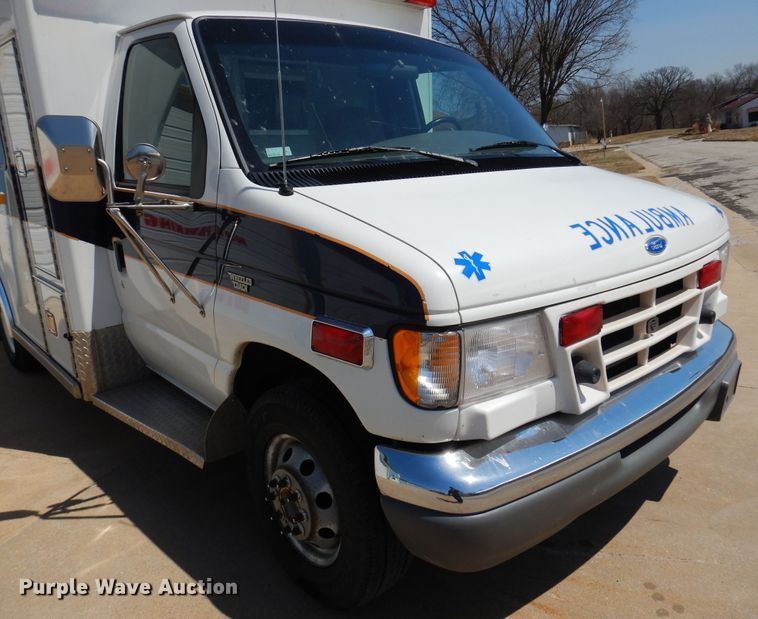 image for item KJ9609 1997 Ford E350  ambulance