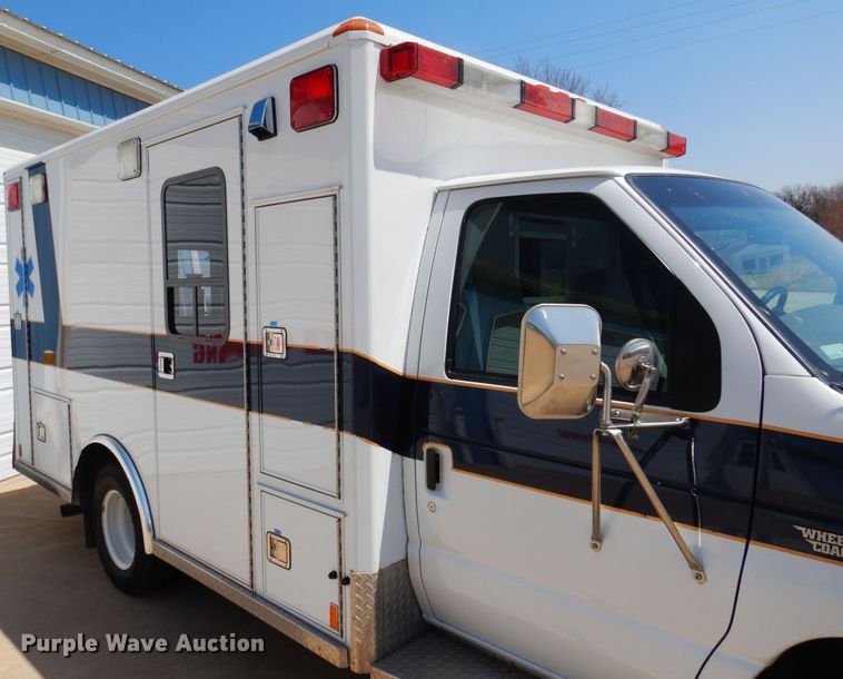 image for item KJ9609 1997 Ford E350  ambulance