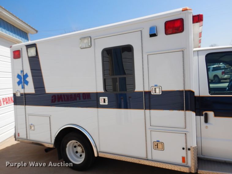 image for item KJ9609 1997 Ford E350  ambulance
