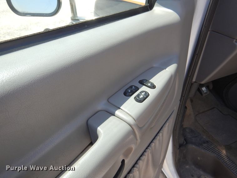 image for item KJ9609 1997 Ford E350  ambulance