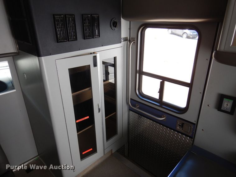 image for item KJ9609 1997 Ford E350  ambulance