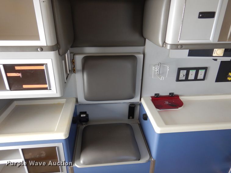 image for item KJ9609 1997 Ford E350  ambulance