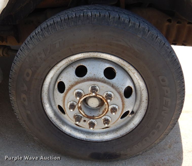 image for item KJ9609 1997 Ford E350  ambulance