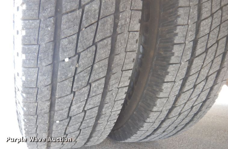 image for item KJ9609 1997 Ford E350  ambulance