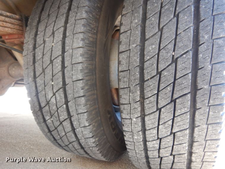 image for item KJ9609 1997 Ford E350  ambulance