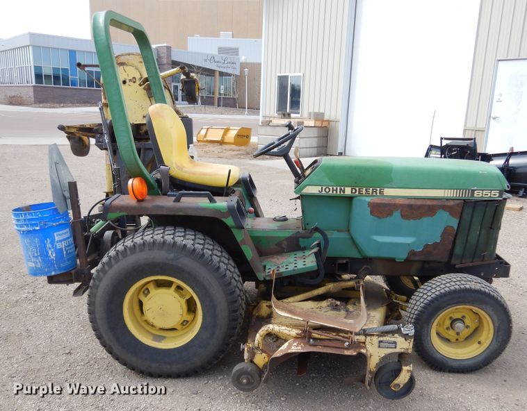 image for item KT9106 John Deere 855  tractor