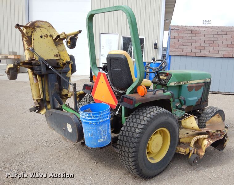 image for item KT9106 John Deere 855  tractor
