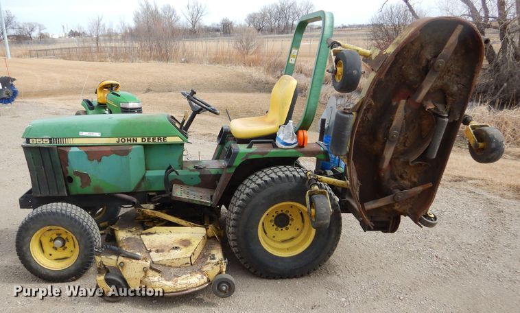 image for item KT9106 John Deere 855  tractor