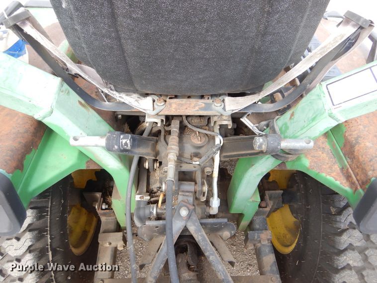 image for item KT9106 John Deere 855  tractor