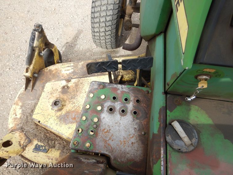 image for item KT9106 John Deere 855  tractor