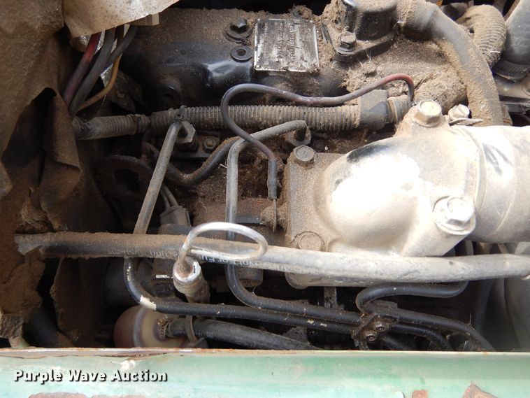 image for item KT9106 John Deere 855  tractor