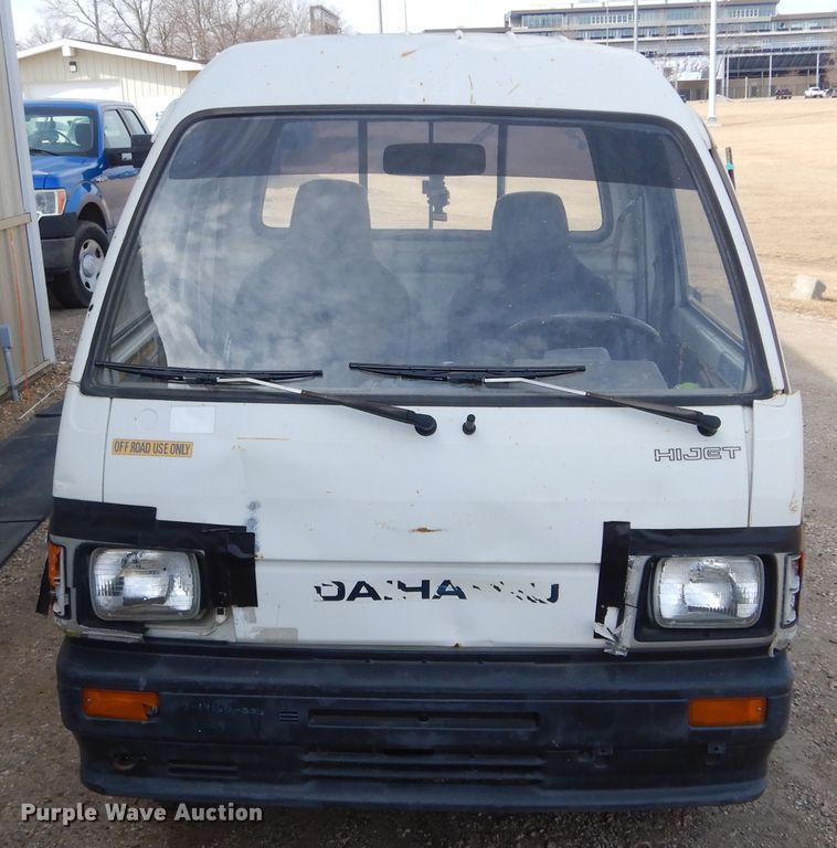 image for item KT9107 Daihatsu S80LP-JTRK  mini truck
