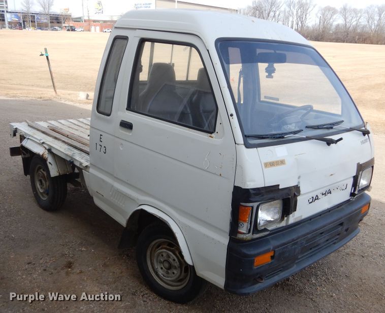 image for item KT9107 Daihatsu S80LP-JTRK  mini truck