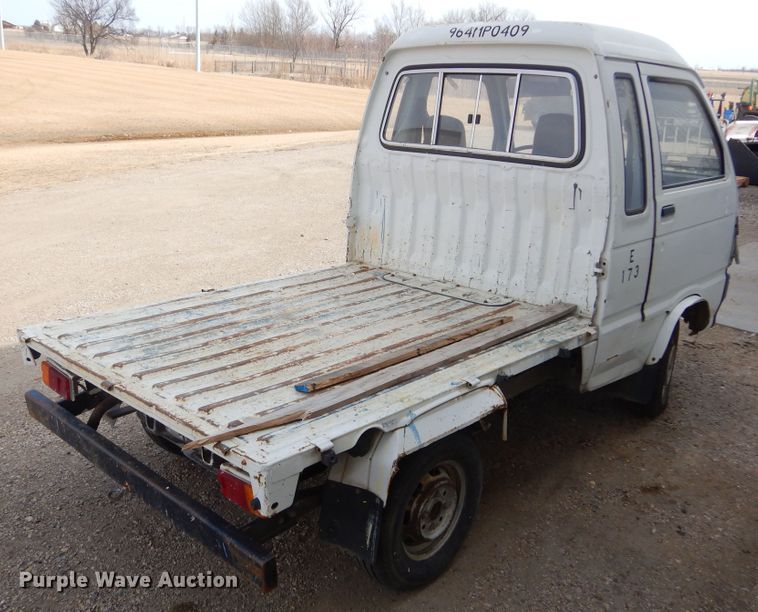 image for item KT9107 Daihatsu S80LP-JTRK  mini truck