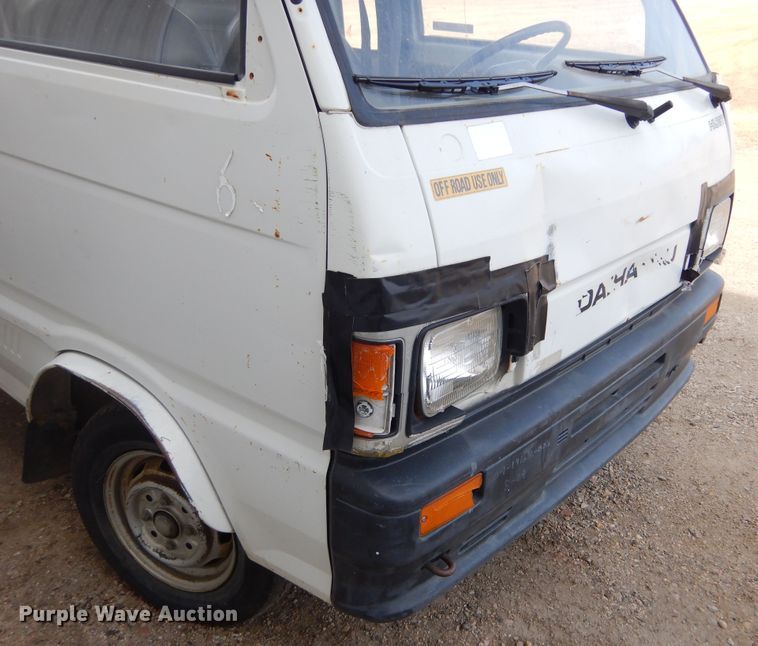 image for item KT9107 Daihatsu S80LP-JTRK  mini truck