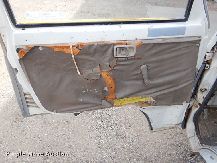 image for item KT9107 Daihatsu S80LP-JTRK  mini truck