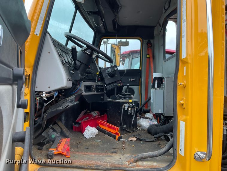 image for item KT9659 2015 Western Star 4700 SF  dump truck