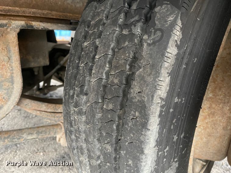 image for item KT9661 1997 Trail-Eze PDLX20TC31  tilt deck equipment trailer