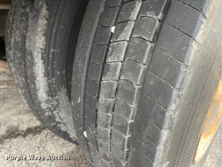 image for item KT9661 1997 Trail-Eze PDLX20TC31  tilt deck equipment trailer