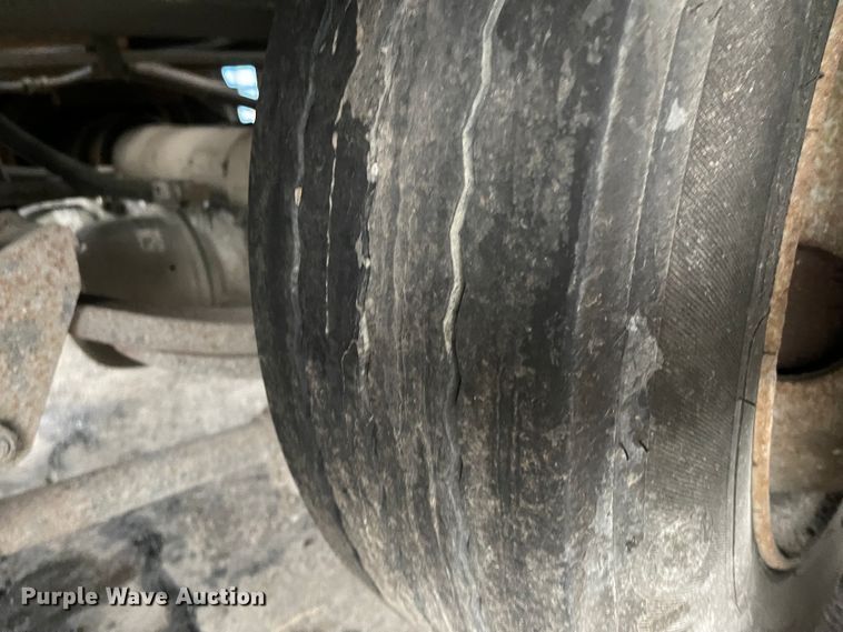 image for item KT9661 1997 Trail-Eze PDLX20TC31  tilt deck equipment trailer