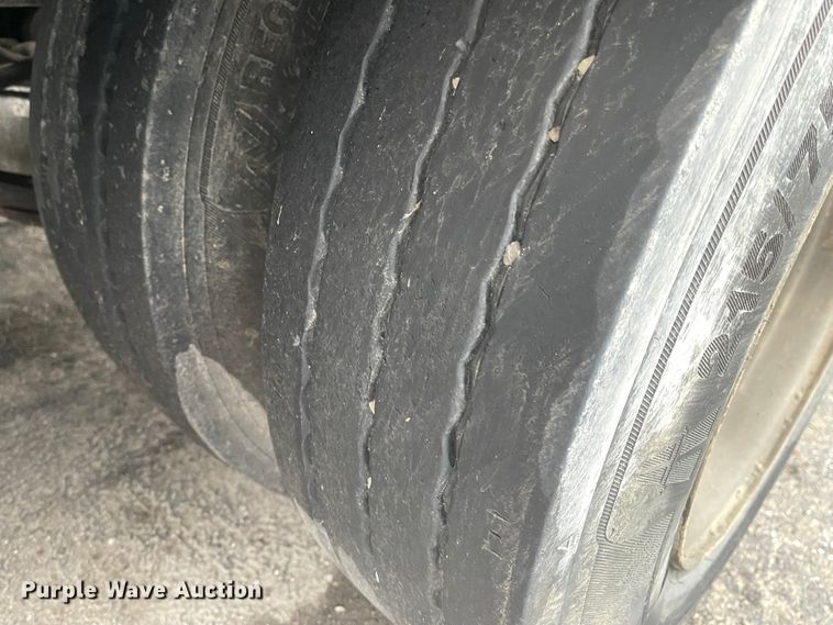 image for item KT9661 1997 Trail-Eze PDLX20TC31  tilt deck equipment trailer