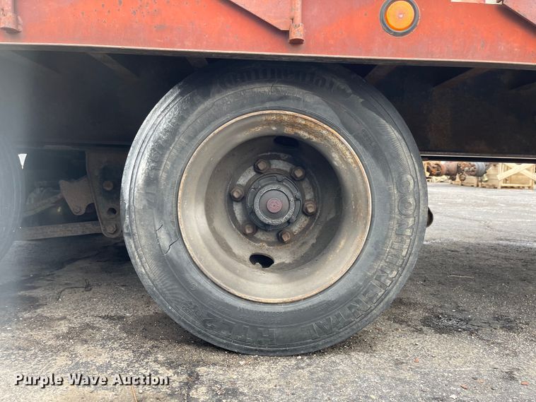 image for item KT9661 1997 Trail-Eze PDLX20TC31  tilt deck equipment trailer