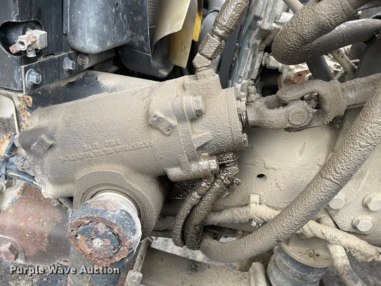 image for item KT9665 2004 International 7400  dump truck