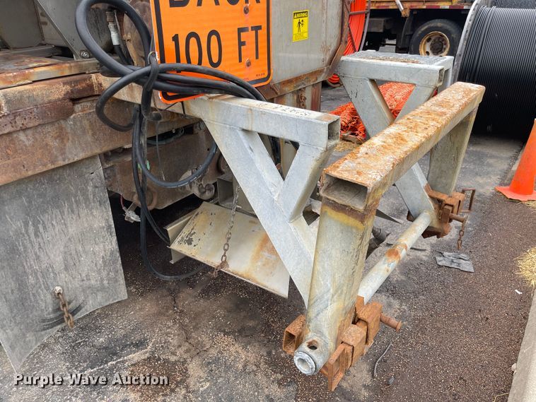 image for item KT9665 2004 International 7400  dump truck