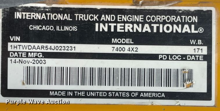 image for item KT9665 2004 International 7400  dump truck