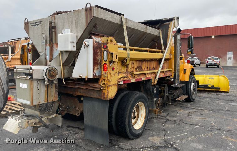 image for item KT9666 2006 International 7400  dump truck