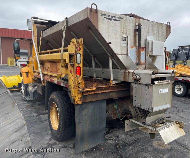 image for item KT9666 2006 International 7400  dump truck