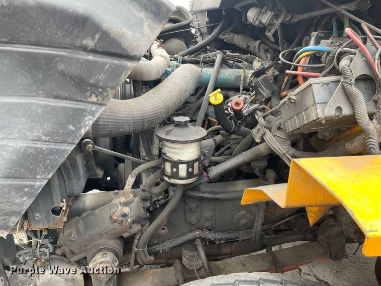 image for item KT9666 2006 International 7400  dump truck