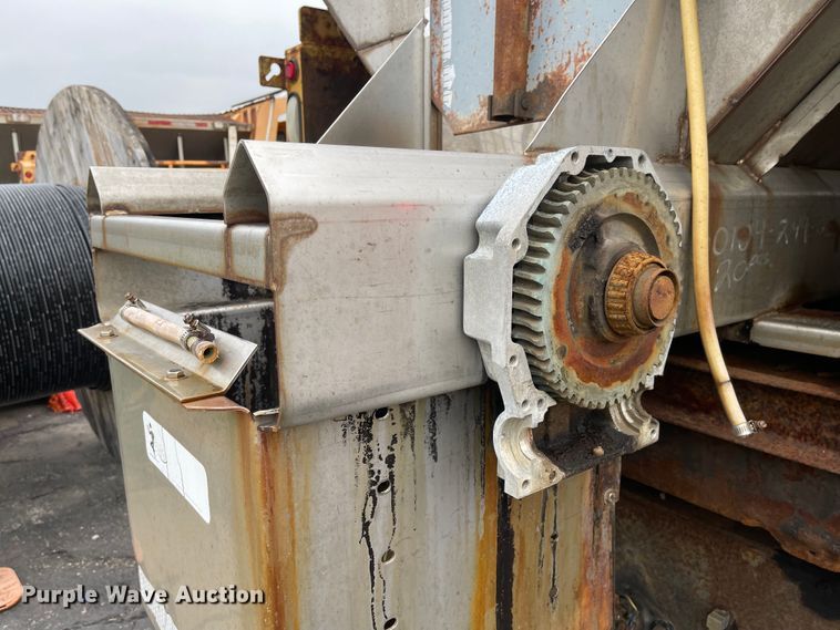 image for item KT9666 2006 International 7400  dump truck