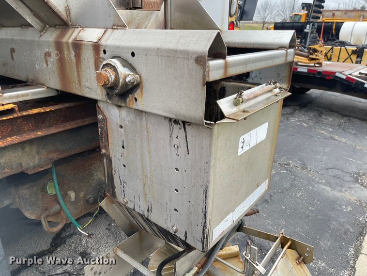 image for item KT9666 2006 International 7400  dump truck