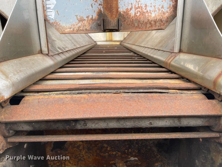 image for item KT9666 2006 International 7400  dump truck