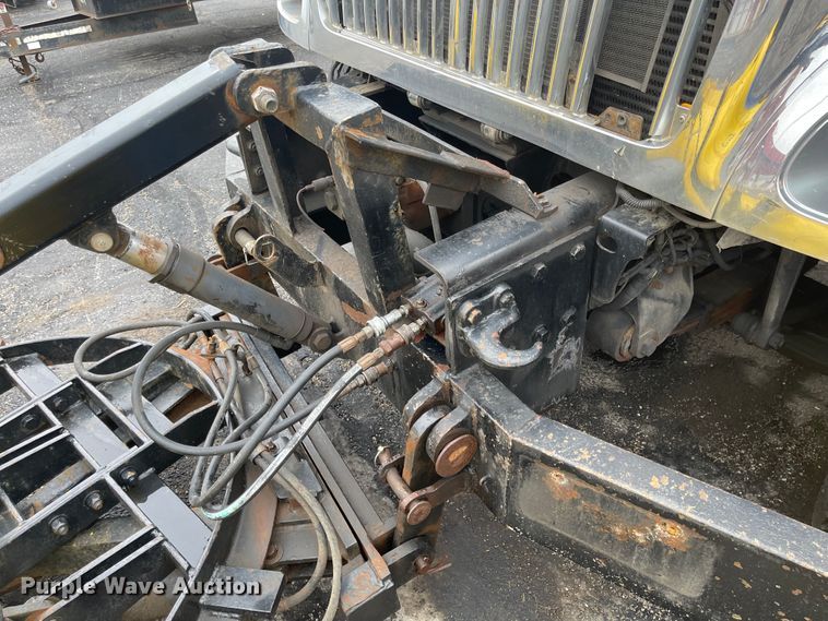 image for item KT9666 2006 International 7400  dump truck