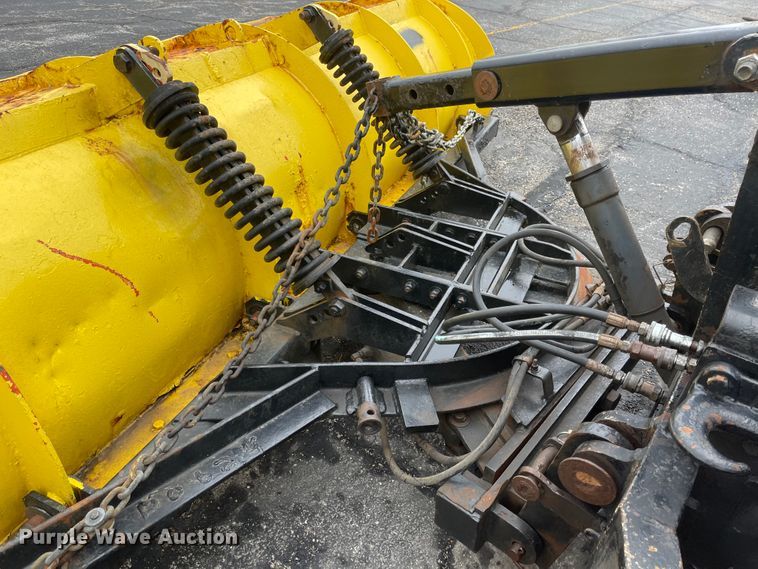 image for item KT9666 2006 International 7400  dump truck