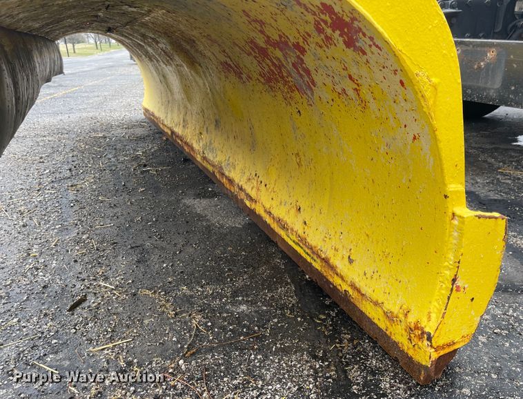 image for item KT9666 2006 International 7400  dump truck