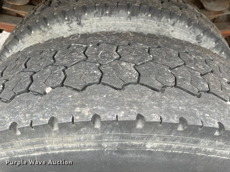 image for item KT9666 2006 International 7400  dump truck