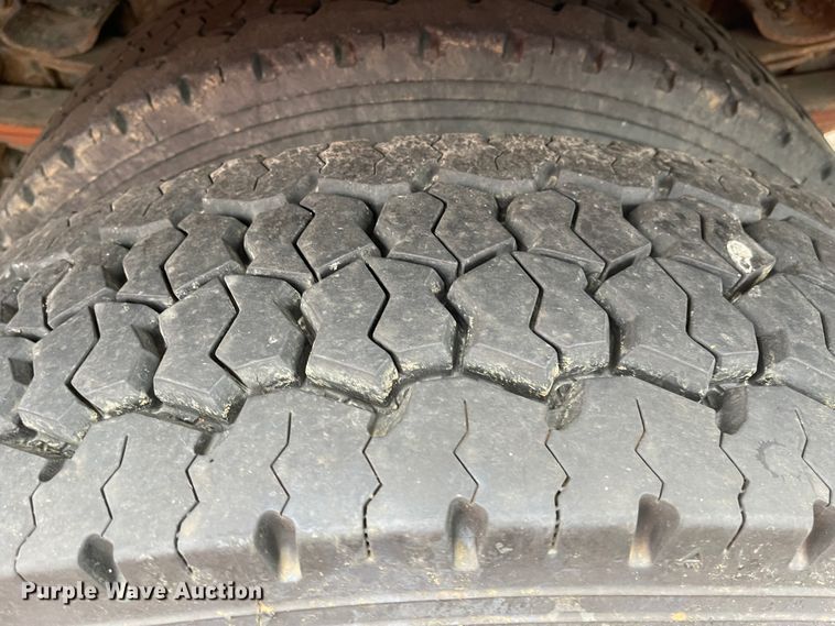 image for item KT9666 2006 International 7400  dump truck